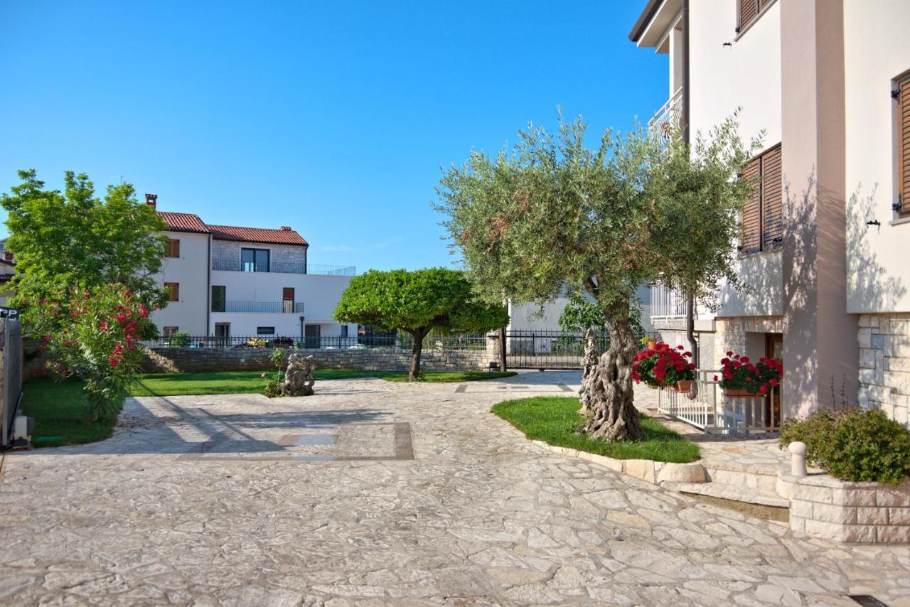 Apartments Vili Ουμάγκ Εξωτερικό φωτογραφία