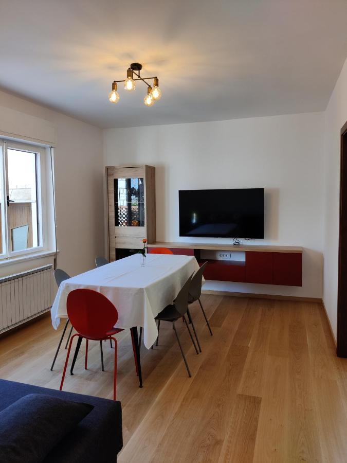 Apartments Vili Ουμάγκ Εξωτερικό φωτογραφία